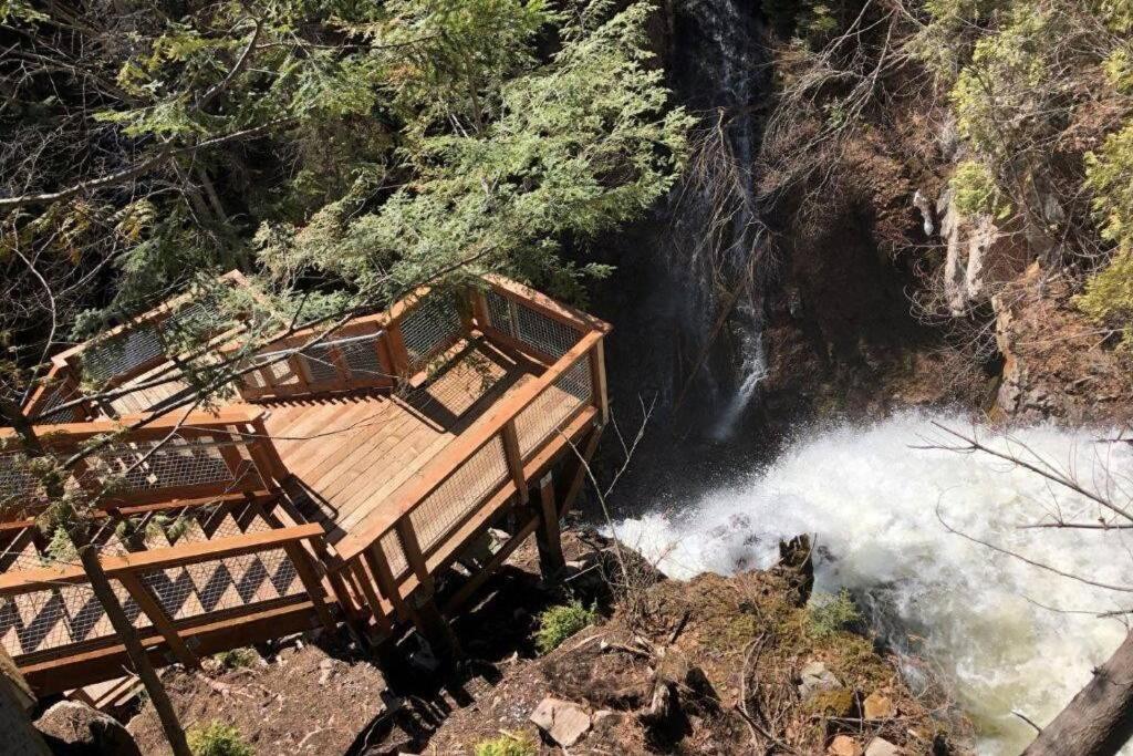 Вилла L'Auberge Sainte-Anne - Ski, Spa Et Basilique Экстерьер фото